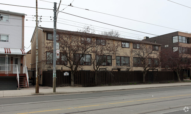 Building Photo - 1209 Queen St E