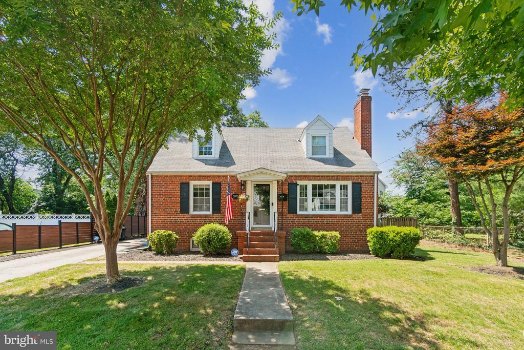 Primary Photo - 5802 Ryland Dr