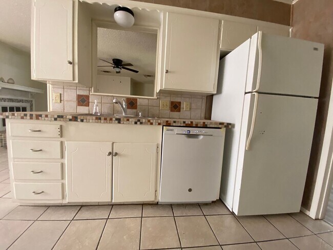 Foto del edificio - MUST SEE!!!!! Newly rehabbed 3 bedroom 2 b...