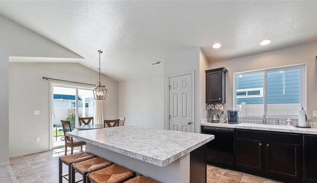 Foto del edificio - Meridian 3 Bedroom Single Story - Ten Mile and Freeway Meridian