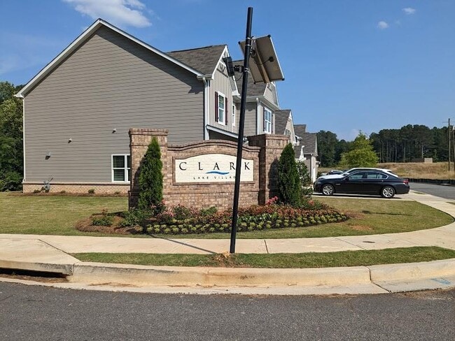 Building Photo - 131 Clark Lake Ln