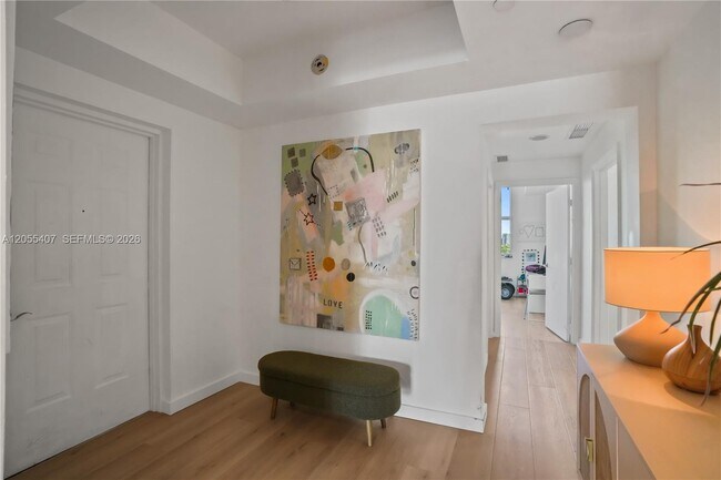 Foto del edificio - 3330 NE 190th St