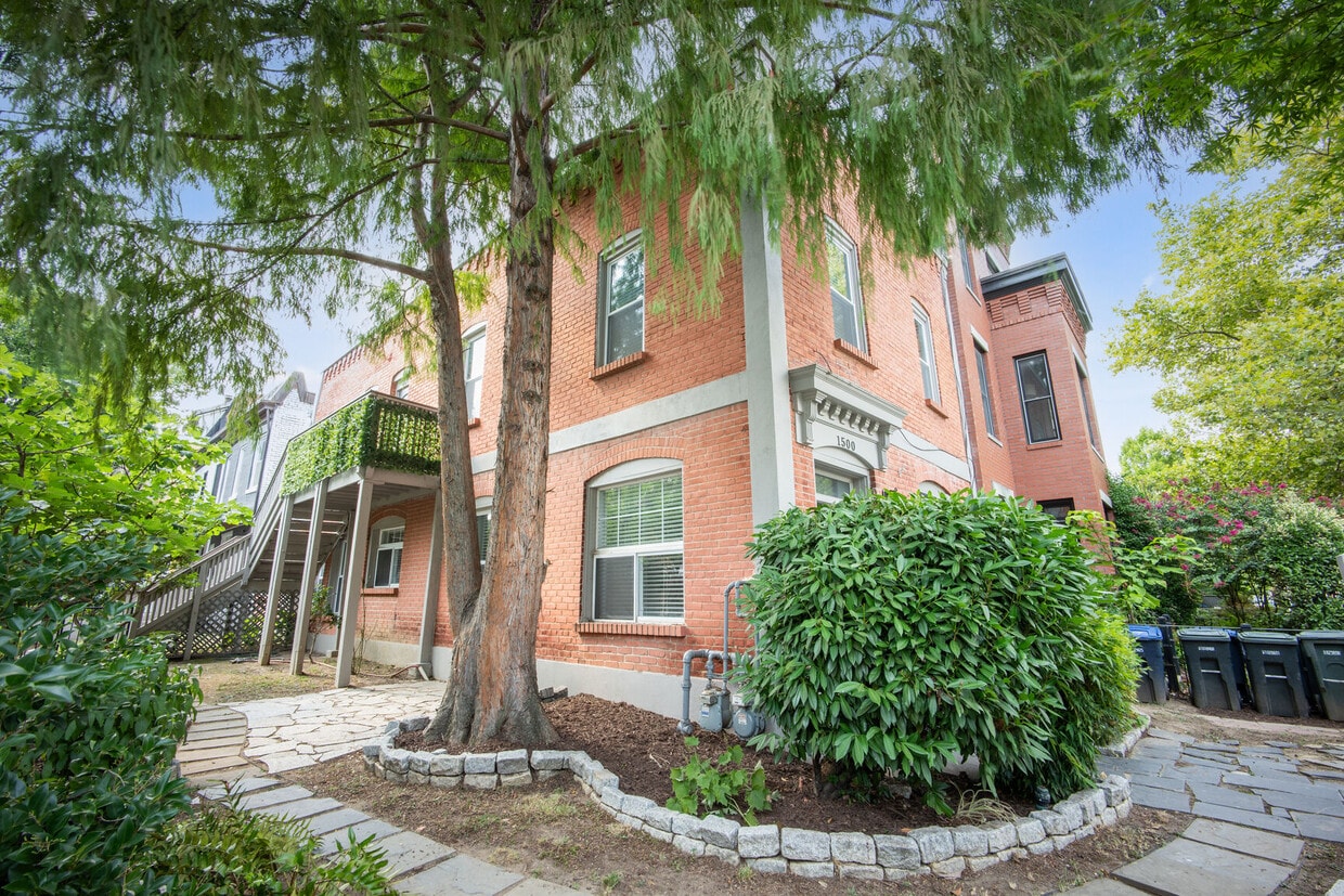 Primary Photo - 1500 10th St NW