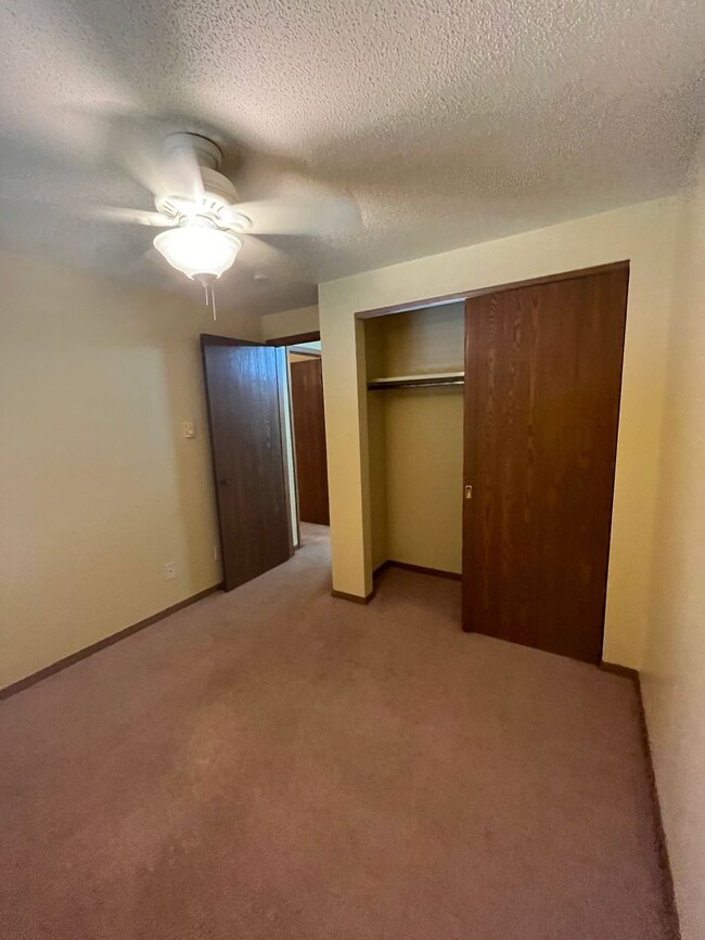 Foto del edificio - 2 Bedroom condo on the west side of Iowa City