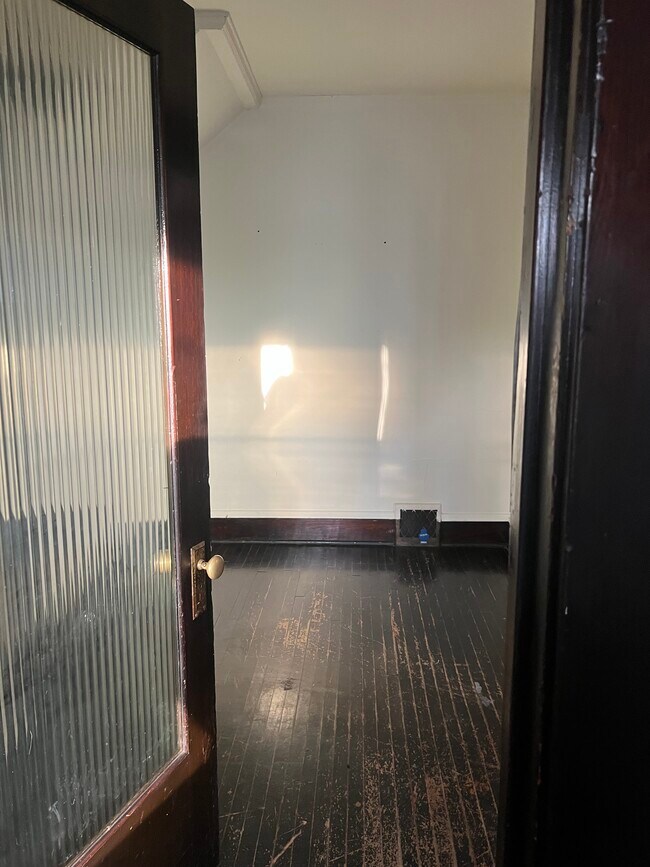 Entry Way - 2178 N 48th St