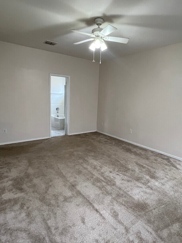 Primary Photo - 2701 Clark Dr