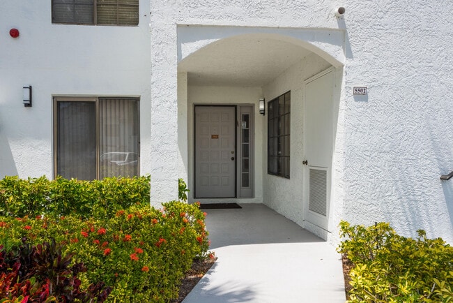 Building Photo - 15831 Loch Maree Ln
