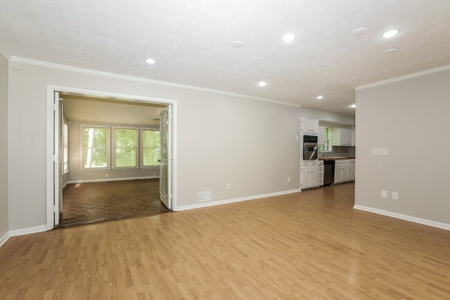 Building Photo - 4447 Casco Way NW