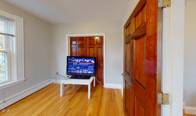 Building Photo - 350 Allston St