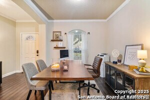Foto del edificio - 9668 Nueces Canyon