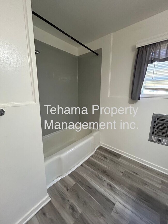 Building Photo - Adorable 2 bedroom 1 bathroom home in the ...