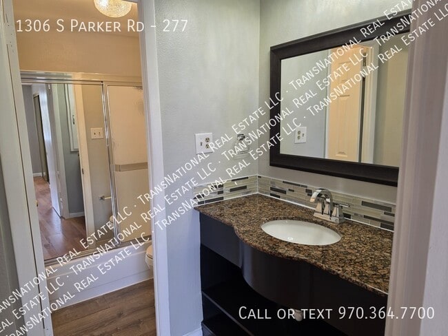 Foto del edificio - 1306 S Parker Rd