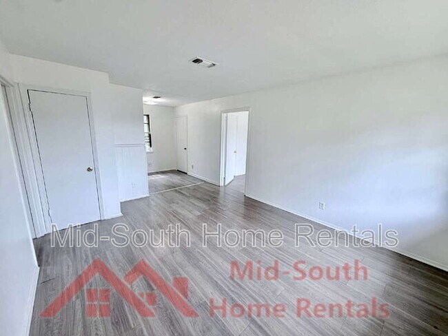 Foto del edificio - 5057 Gill Rd