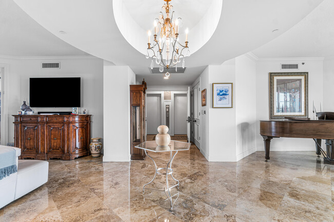 Foto del edificio - 3740 S Ocean Blvd