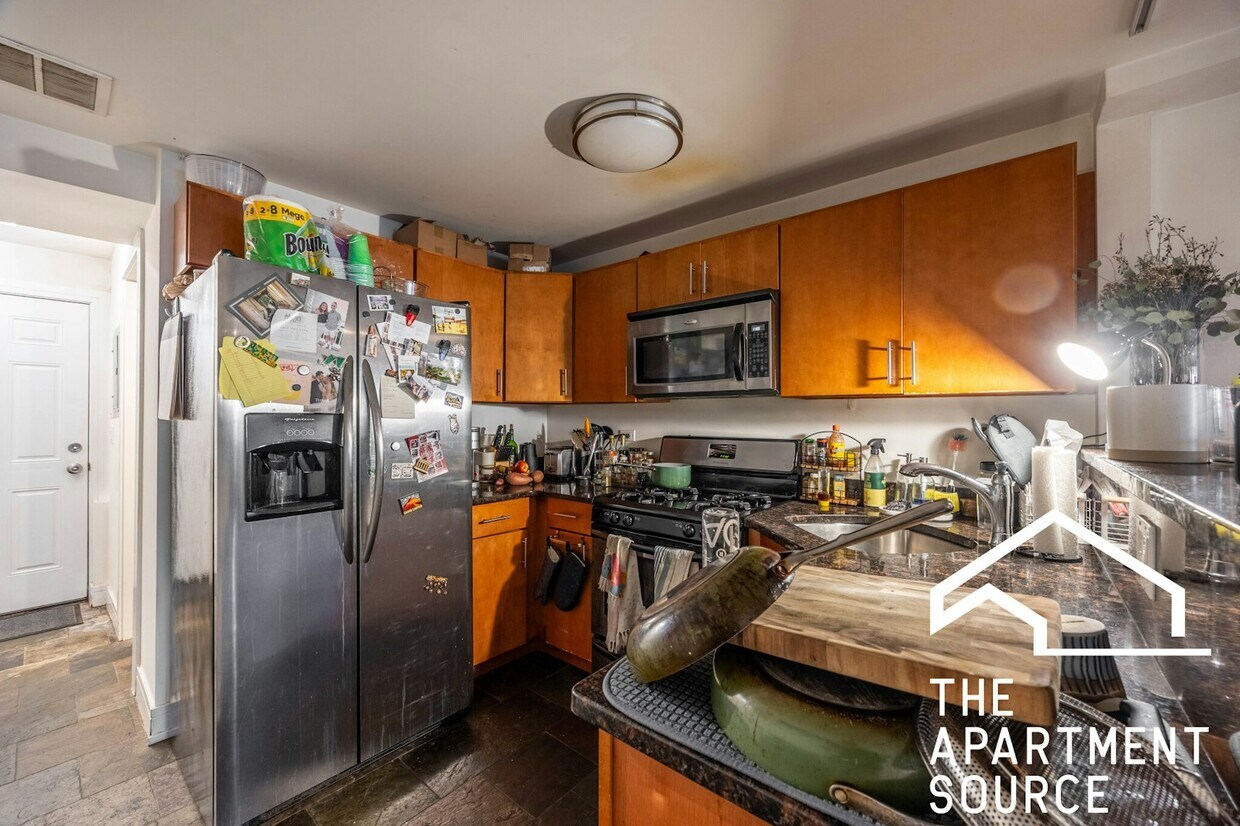 Foto principal - 3023 N Oakley Ave