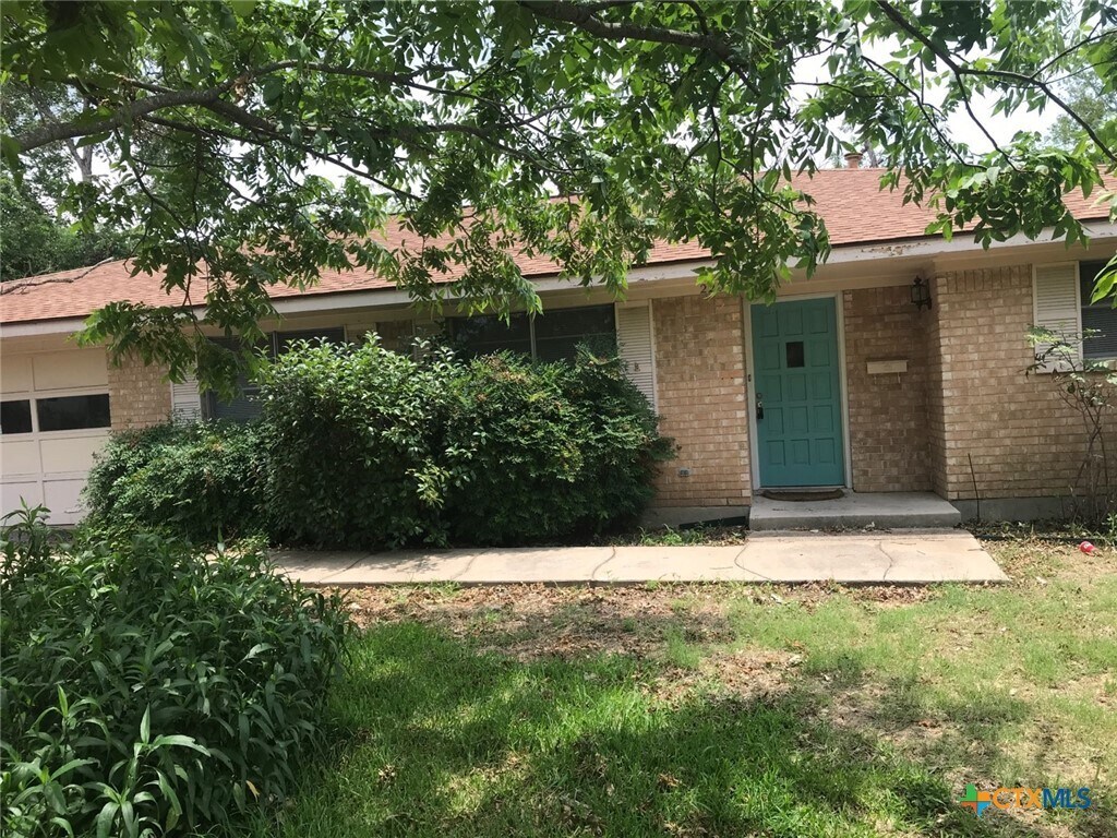 Primary Photo - 2205 S 45th St
