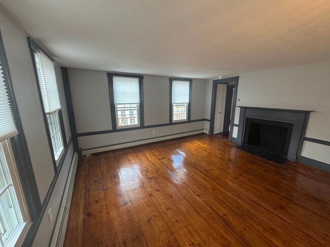 Foto del edificio - 329 Main St