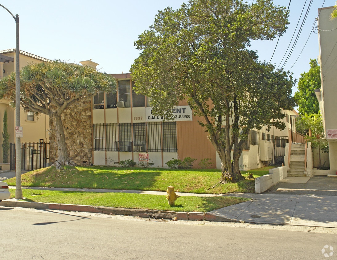 Building Photo - 1337 N Curson Ave