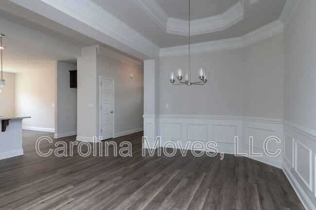 Building Photo - 702 Butterfly Lk Ct