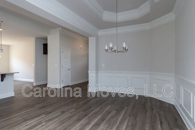 Foto del edificio - 702 Butterfly Lk Ct