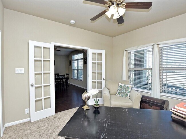 Building Photo - 141 Florenz Ln