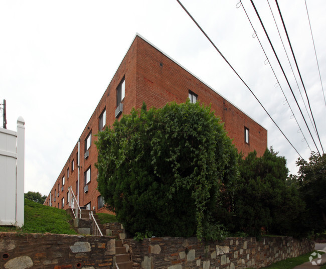 Foto del edificio - Benton Court Apartments