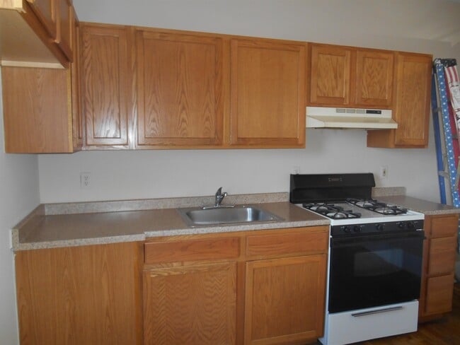 Building Photo - 228 Ogden Ave.