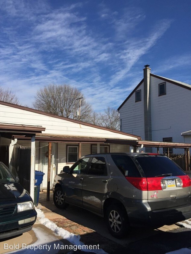 Primary Photo - 2438 Mifflin St