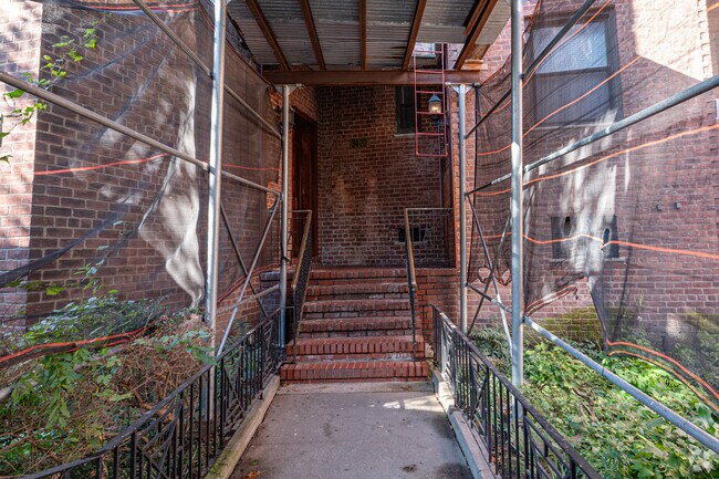 Building Entrance - 34-20 78th St