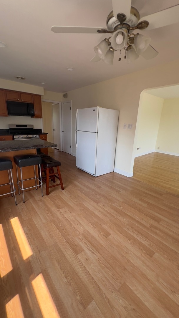 Building Photo - 8052 N Oriole Ave