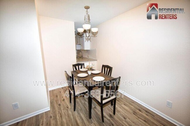 Foto del edificio - 4000 W Rivers Edge Cir