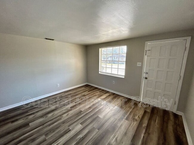 Foto del edificio - 1016 E Seneca Ave