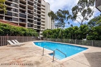 Building Photo - 3138 Waialae Ave
