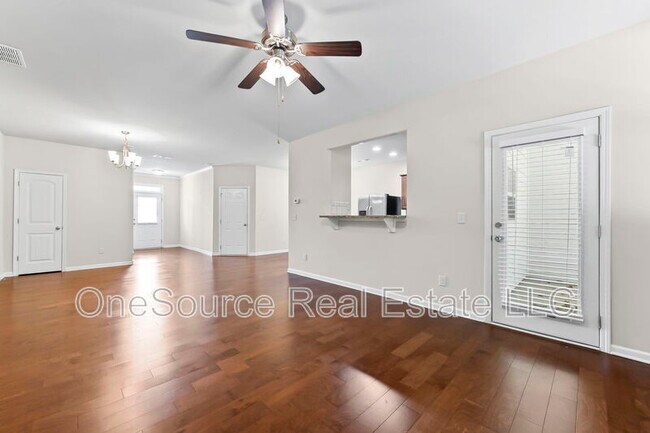 Foto del edificio - 385 Franklin Ln