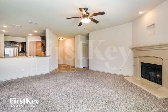 Building Photo - 3008 Beaver Creek Dr