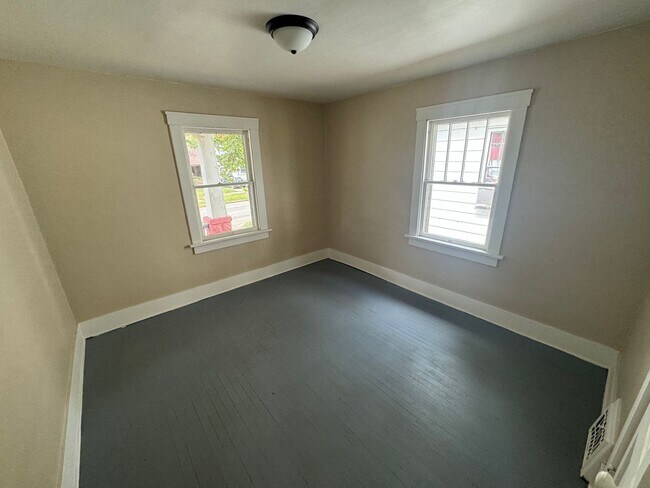 Building Photo - Missouri House