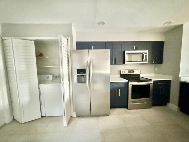 Building Photo - 4815 Walden Cir