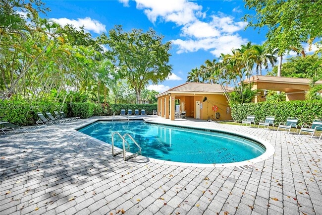 Foto del edificio - 11307 Lakeview Dr