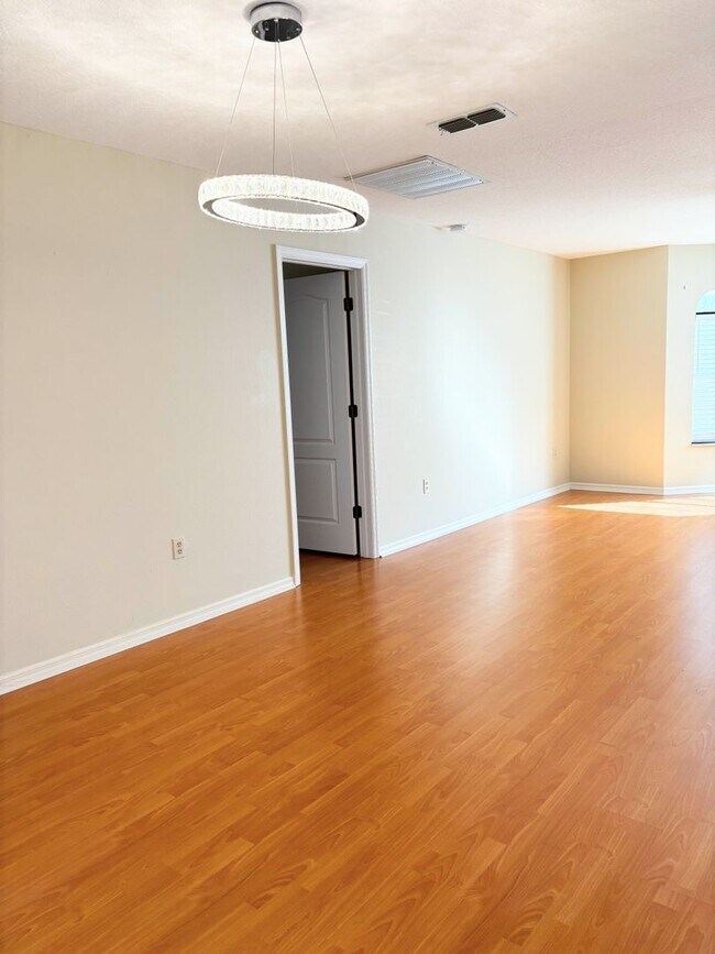 Foto del edificio - 3/2 in Seven Hills Community