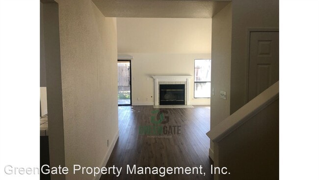 Building Photo - 3 br, 2.5 bath House - 2404 Manor Oak Dr
