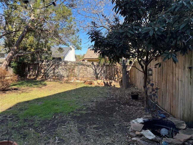 Building Photo - 221 Stowaway Cove