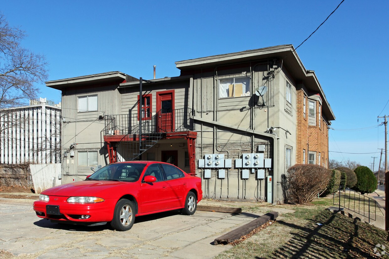 Building Photo - 1000 NW 19th St