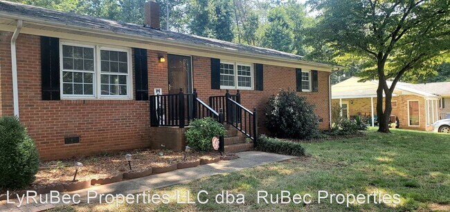 Building Photo - 4 br, 1 bath House - 319 Lake Montonia Rd