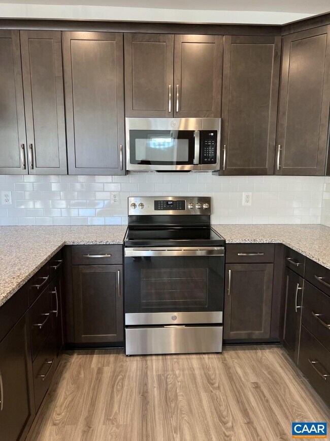 Foto del edificio - 807 Wesley Ln