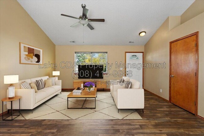 Building Photo - 8920 Torrey Ln