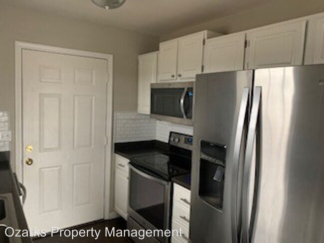 Building Photo - 4 br, 2.5 bath House - 104 Primrose