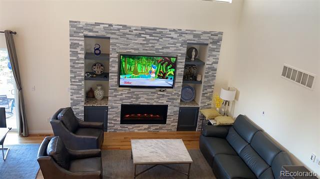 Foto del edificio - 6344 S Nelson Way