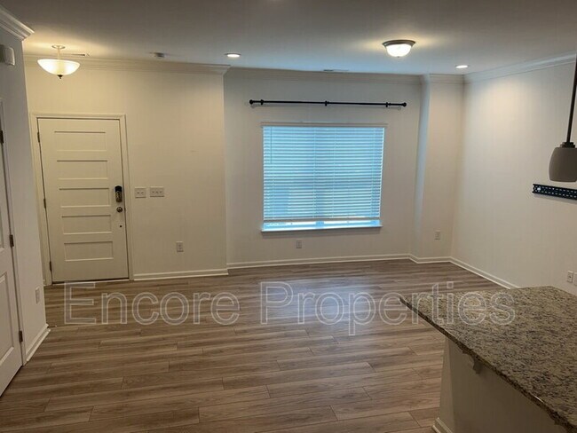 Foto del edificio - 953 Robbie Jackson Ln