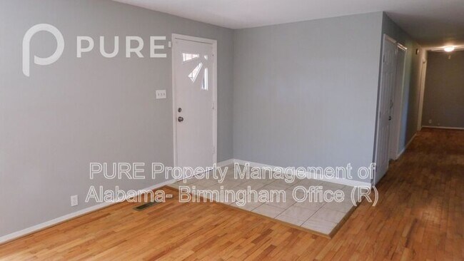 Building Photo - 324 Gloria Dr