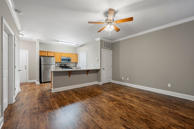Foto del edificio - Mount Victor Olde Towne Luxury Apartments